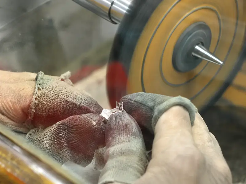Jewelry casting cleanup and metal preparation