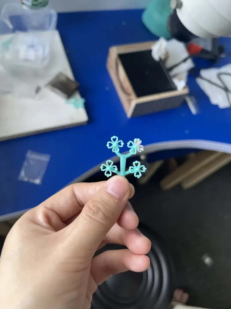 Jinnuo jewelry stone setting and component assembly work area